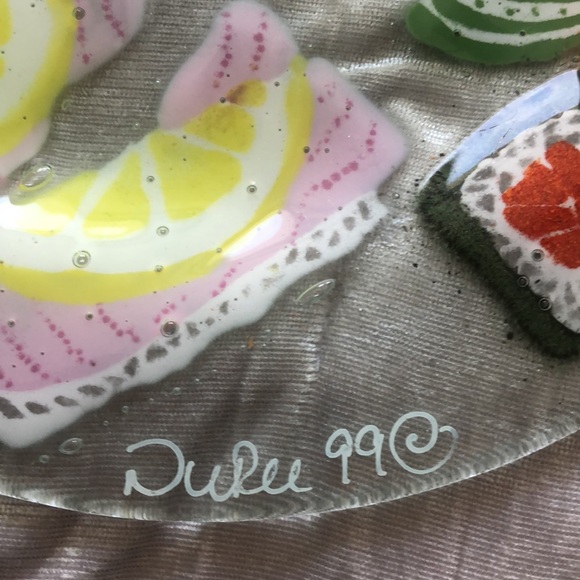 Whimsical sushi dish - Picture 3 of 4